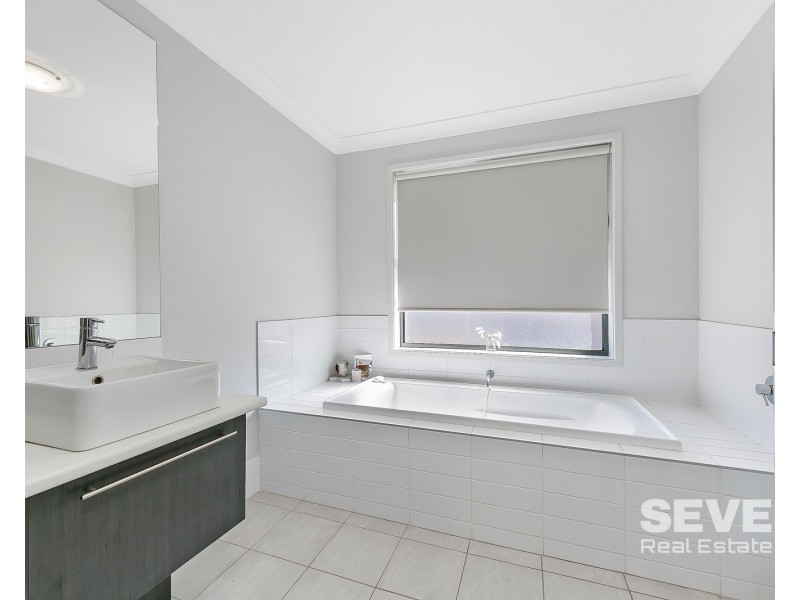 3 Woodmeade Street, Beaumont Hills NSW 2155
