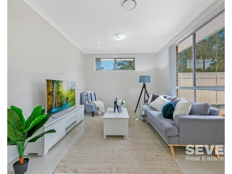 11/21 Alamar Crescent, Quakers Hill NSW 2763