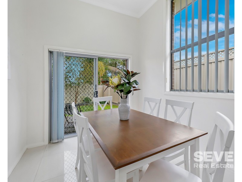 11/21 Alamar Crescent, Quakers Hill NSW 2763