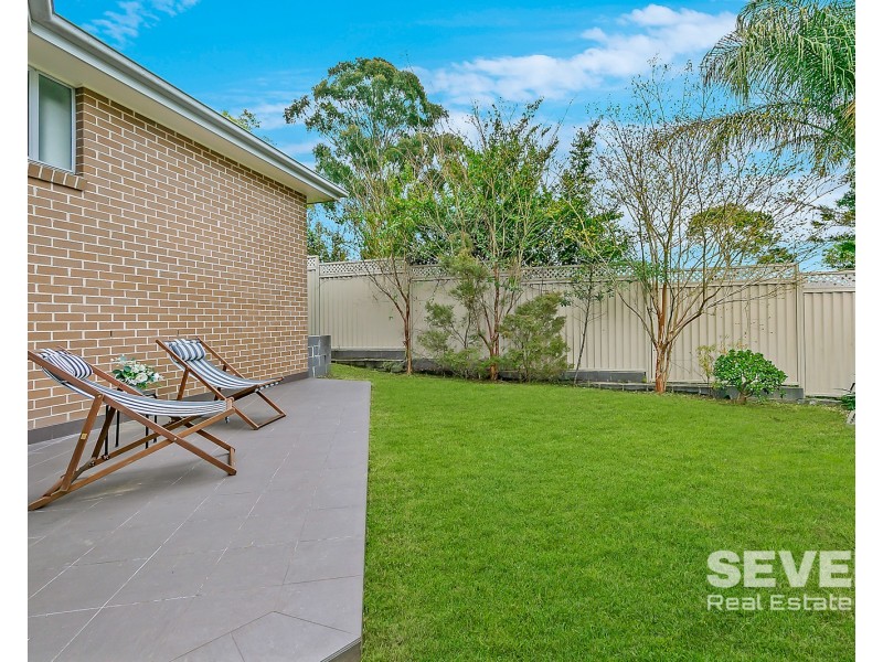 11/21 Alamar Crescent, Quakers Hill NSW 2763