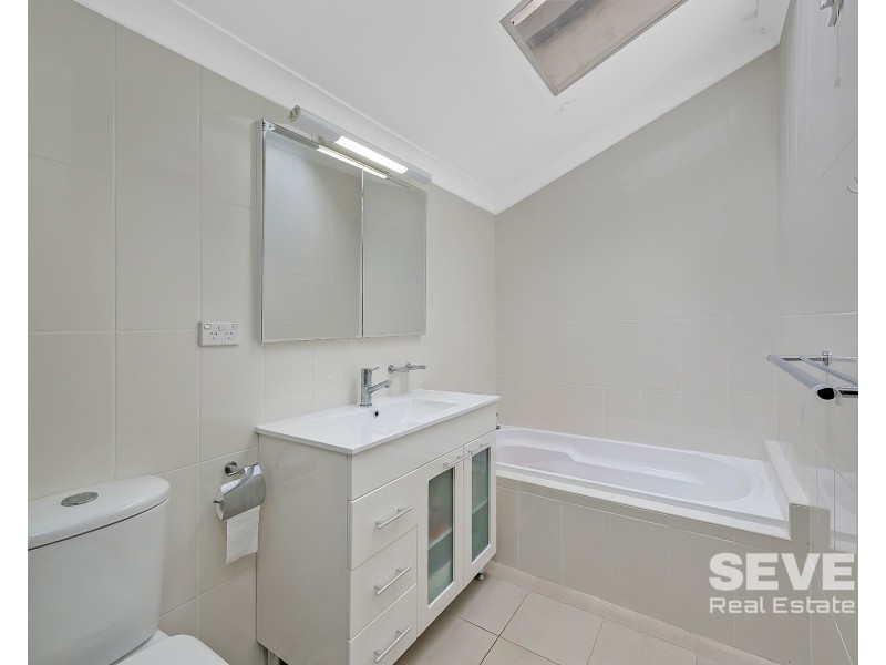 33/61 Crane Road, Castle Hill NSW 2154