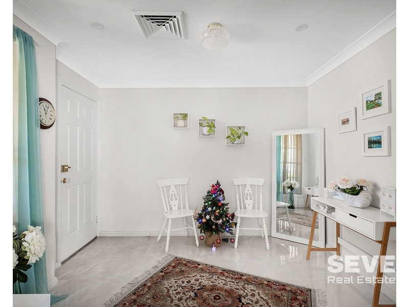 12 Freesia Place, Glenmore Park NSW 2745