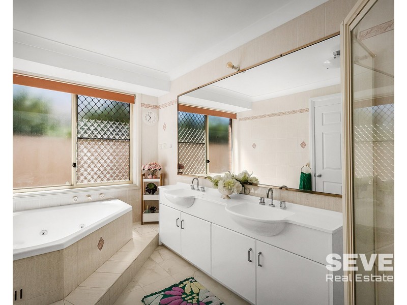 12 Freesia Place, Glenmore Park NSW 2745