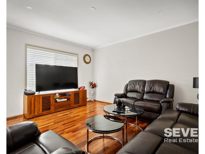 100 Phoenix Avenue, Stanhope Gardens NSW 2768