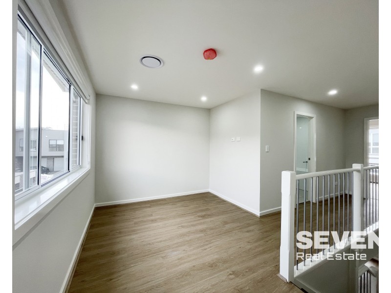 20 Ashwini Glade, Box Hill NSW 2765