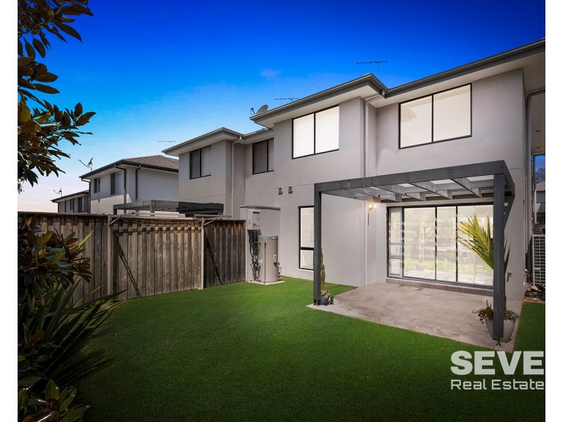 68 Hennessy Avenue, Moorebank NSW 2170