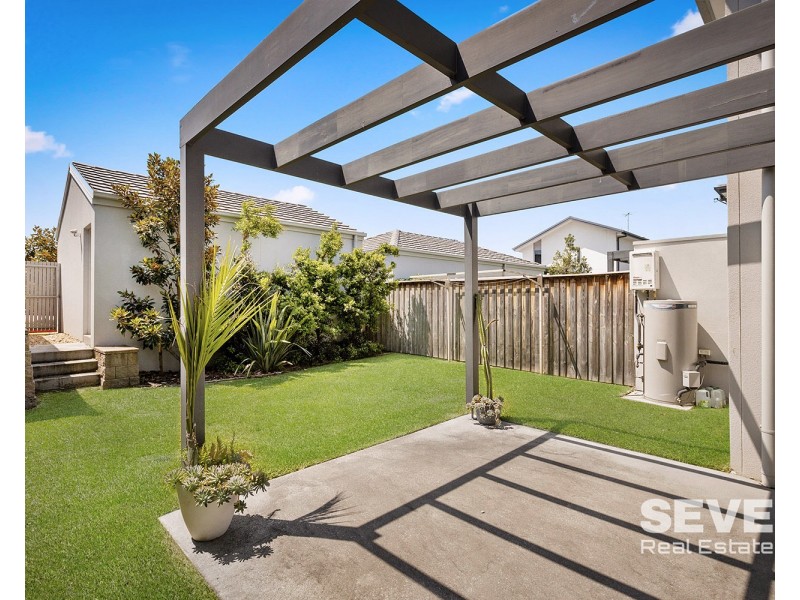 68 Hennessy Avenue, Moorebank NSW 2170