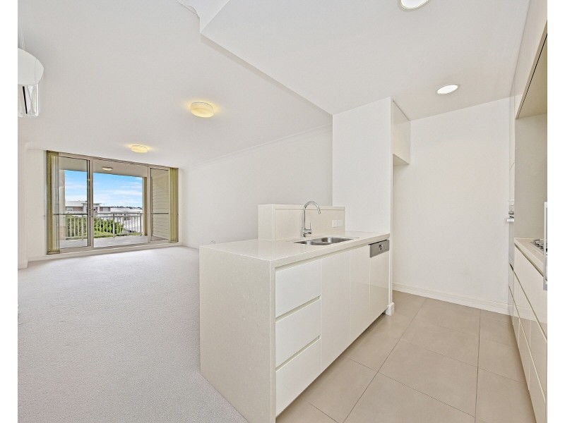 404/2 Peninsula Drive, Breakfast Point NSW 2137