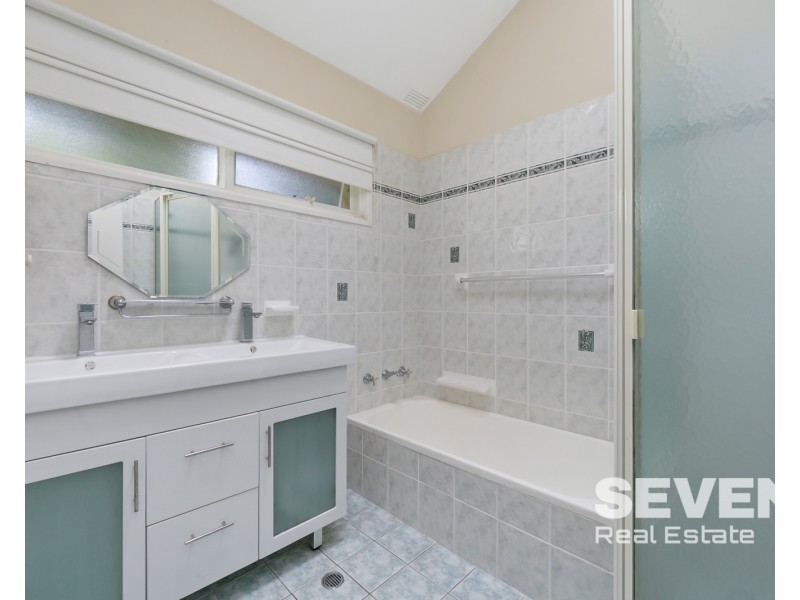 8 Cottrell Place, Baulkham Hills NSW 2153