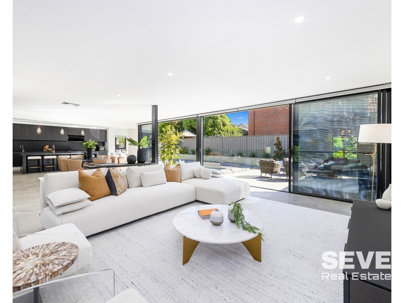 5 Blairgowie Place, Oatlands NSW 2117