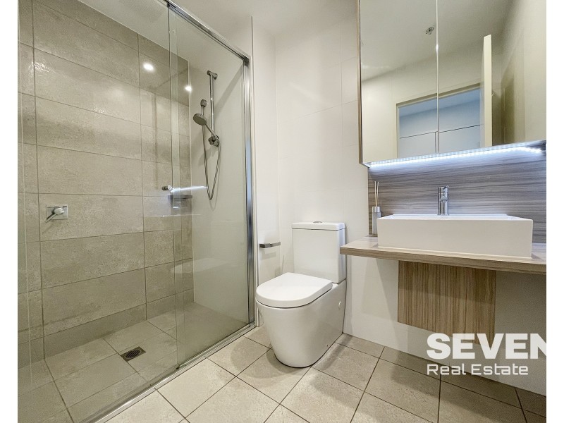 530/1-39 Lord Sheffield Circuit, Penrith NSW 2750