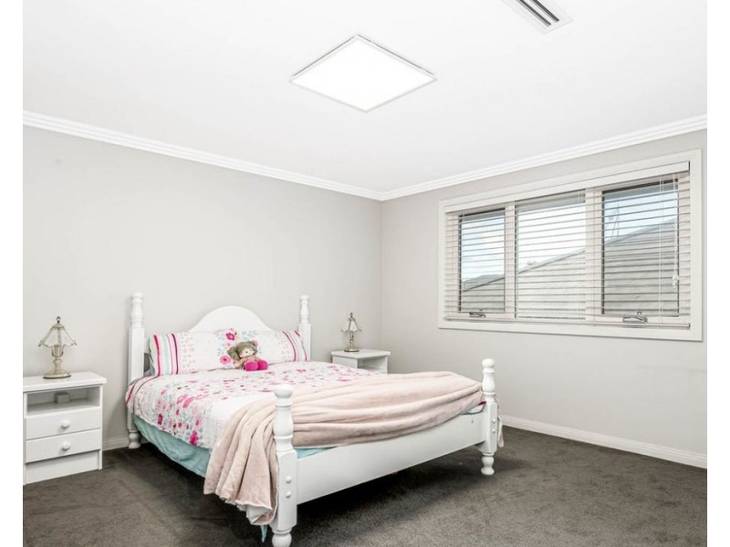 33 London Court, Kellyville NSW 2155