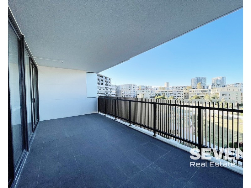 10079/17 Amalfi Road, Wentworth Point NSW 2127