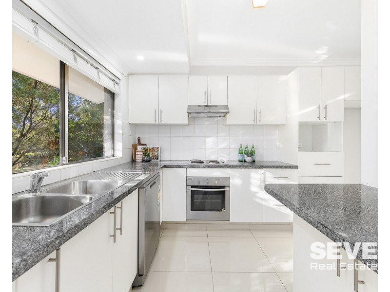 2/20 Pennant Street, Castle Hill NSW 2154