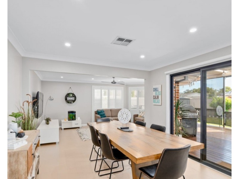 8 Chateau Terrace, Quakers Hill NSW 2763