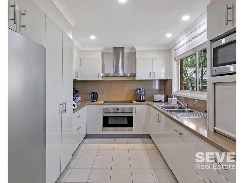 30 Sampson Crescent, Quakers Hill NSW 2763