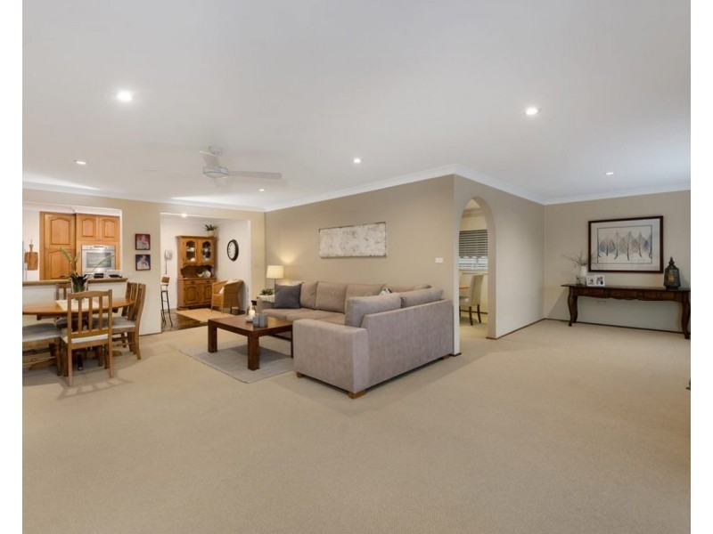 6 Deeside Avenue, Baulkham Hills NSW 2153