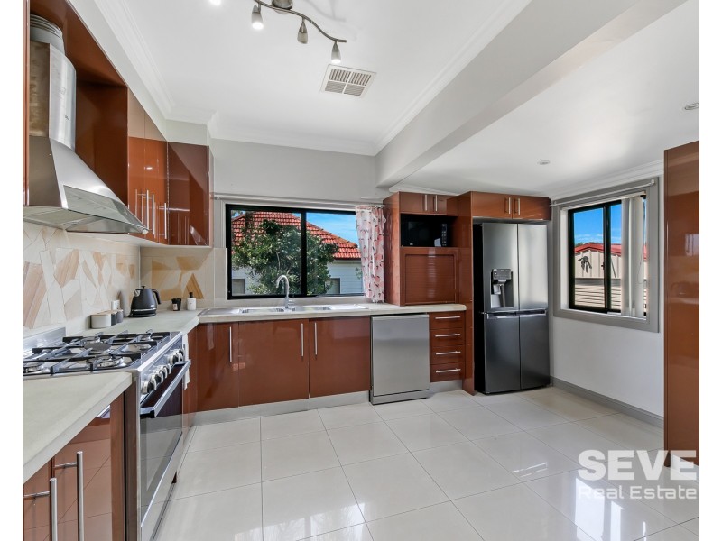 12 Hawksview Street, Guildford NSW 2161