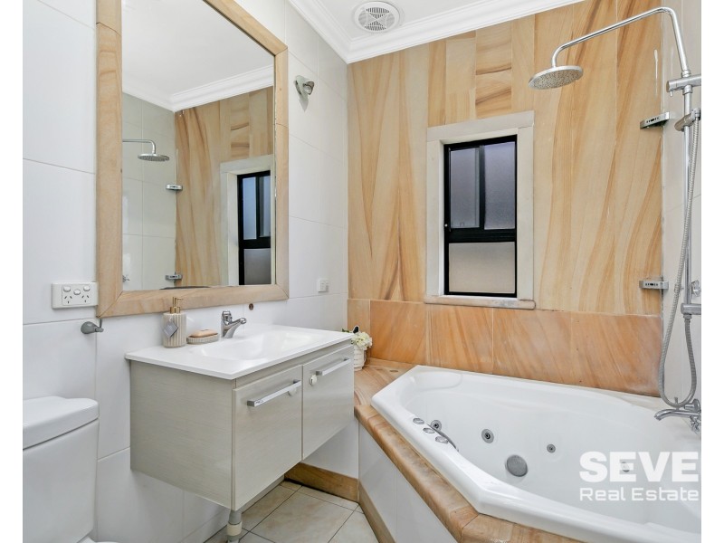 12 Hawksview Street, Guildford NSW 2161