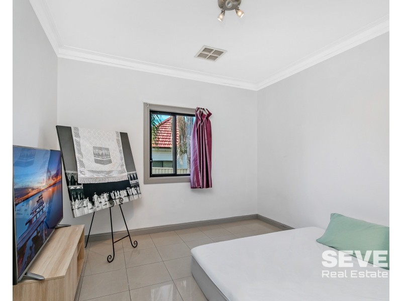 12 Hawksview Street, Guildford NSW 2161