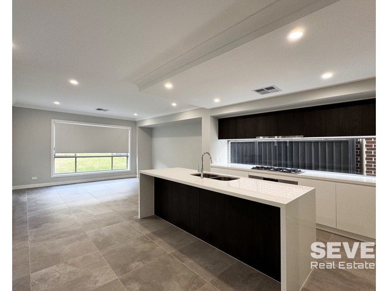 21 Pridham Avenue, Box Hill NSW 2765