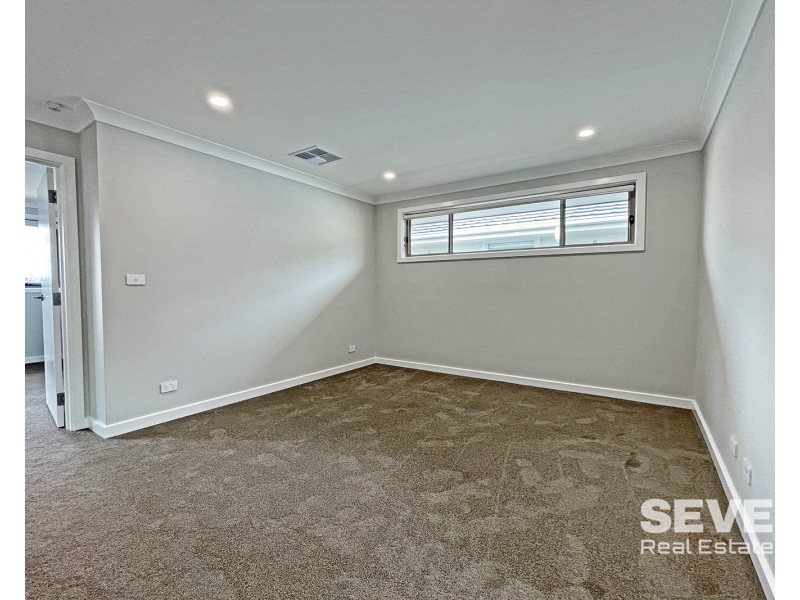 21 Pridham Avenue, Box Hill NSW 2765