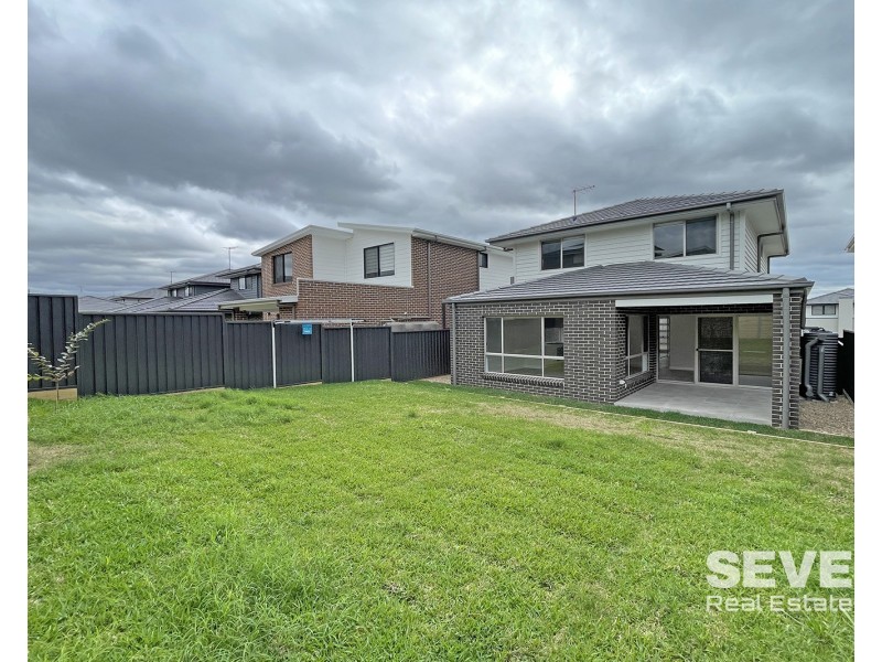 21 Pridham Avenue, Box Hill NSW 2765