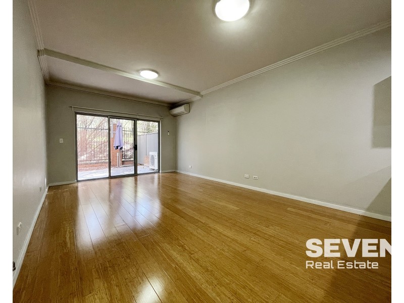 Unit 3/17-23 Dressler Court, Holroyd NSW 2142