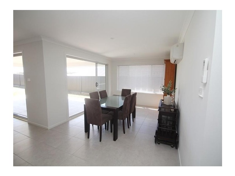 8 Dove Close, South Nowra NSW 2541