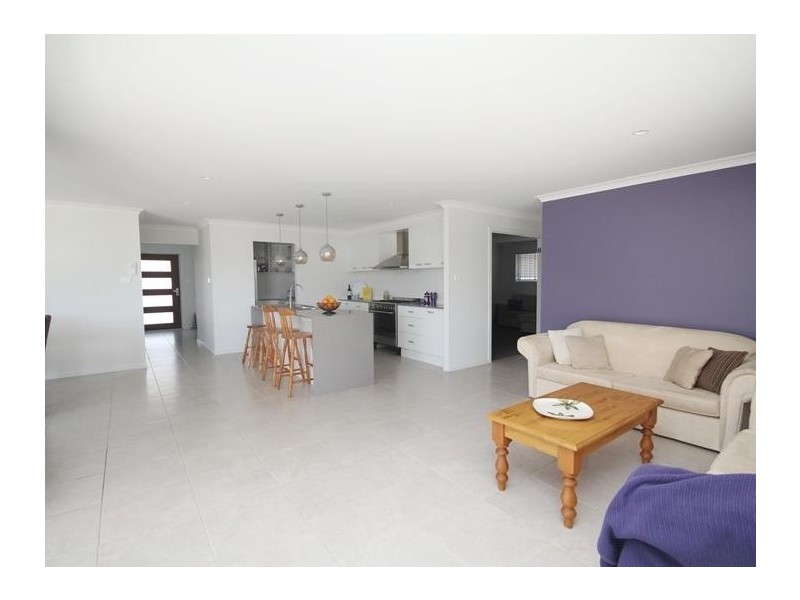 8 Dove Close, South Nowra NSW 2541