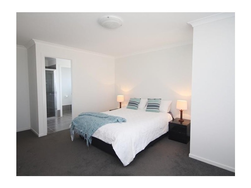 8 Dove Close, South Nowra NSW 2541