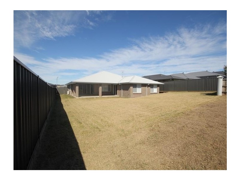 8 Dove Close, South Nowra NSW 2541