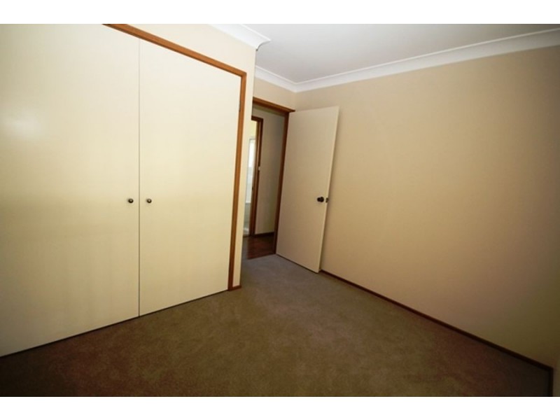 16 Crest Avenue, North Nowra NSW 2541
