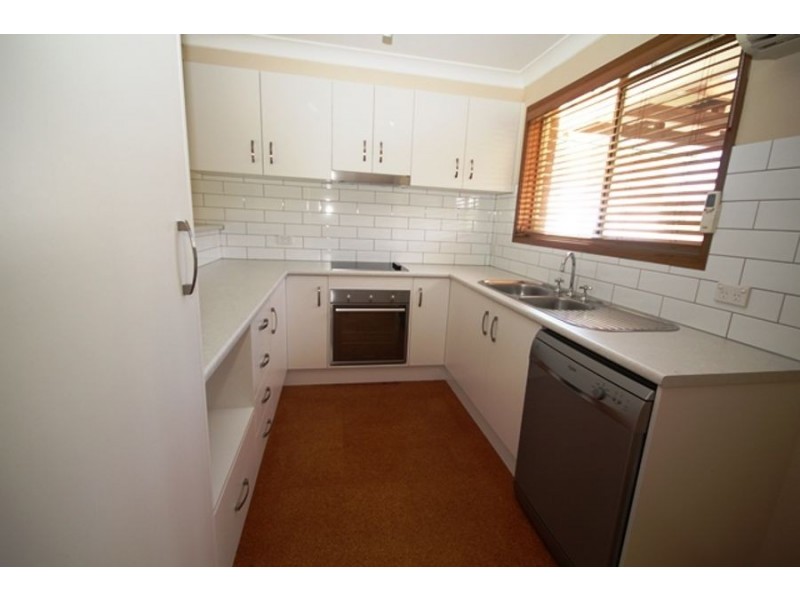 16 Crest Avenue, North Nowra NSW 2541