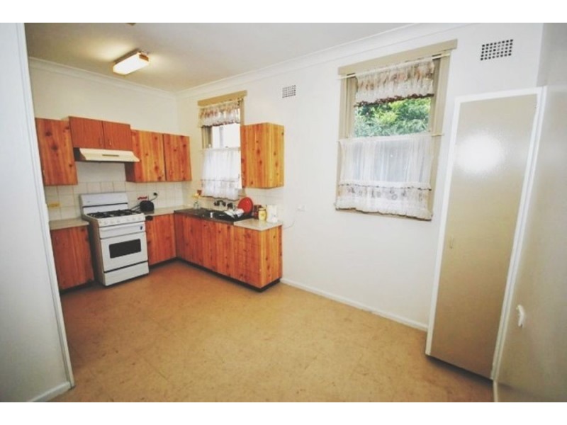 126 East St, Nowra NSW 2541