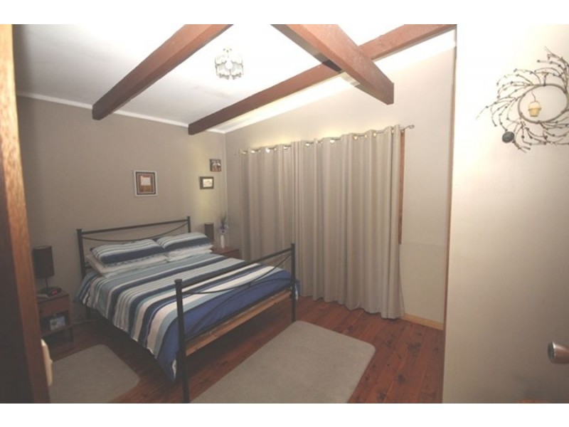 27 Ross Avenue, Narrawallee NSW 2539