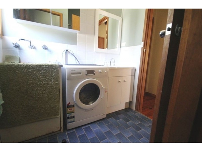 27 Ross Avenue, Narrawallee NSW 2539