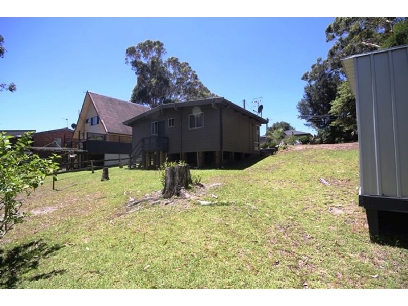 27 Ross Avenue, Narrawallee NSW 2539