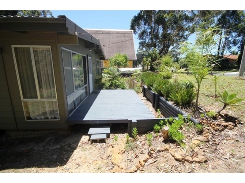 27 Ross Avenue, Narrawallee NSW 2539