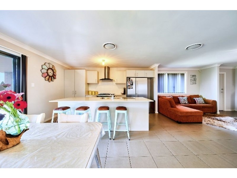 8 Osprey Road, South Nowra NSW 2541