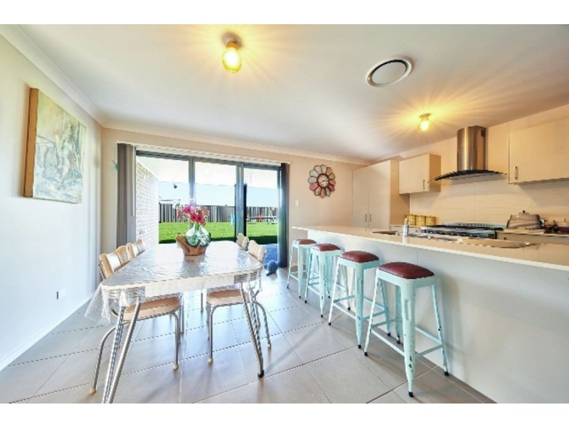 8 Osprey Road, South Nowra NSW 2541