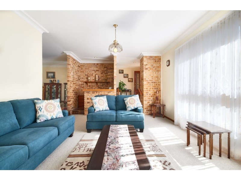 2 Chestnut Avenue, Bomaderry NSW 2541