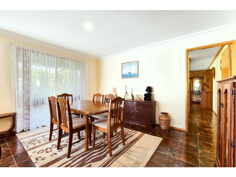 2 Chestnut Avenue, Bomaderry NSW 2541