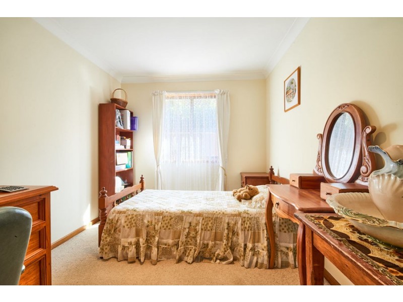 2 Chestnut Avenue, Bomaderry NSW 2541