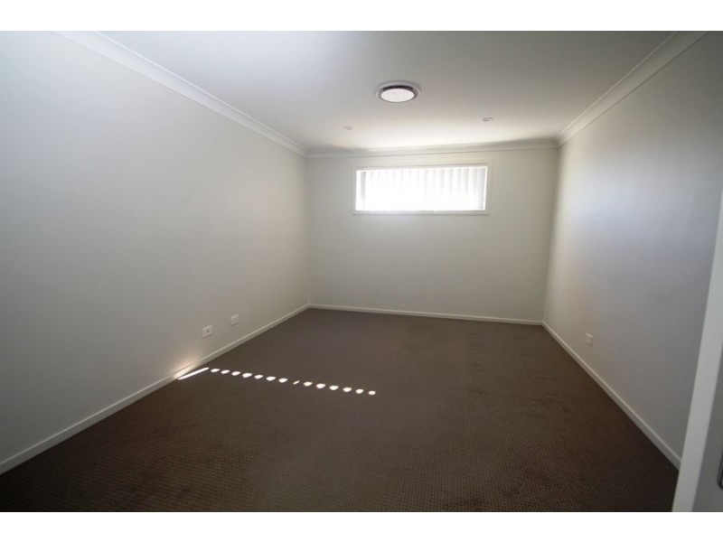 4 Silvereye Close, South Nowra NSW 2541