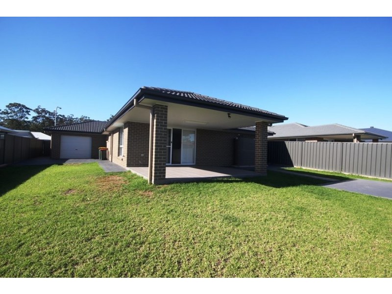 4 Silvereye Close, South Nowra NSW 2541