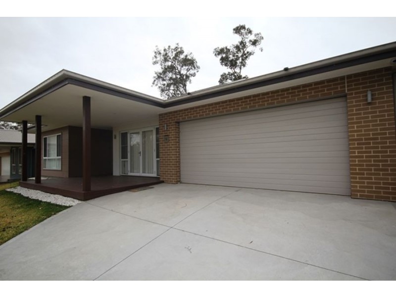 18 Coaster Cct, Vincentia NSW 2540