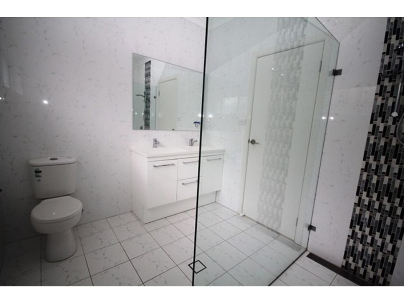 18 Coaster Cct, Vincentia NSW 2540