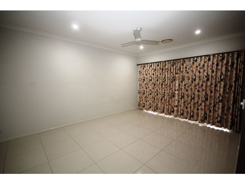 18 Coaster Cct, Vincentia NSW 2540