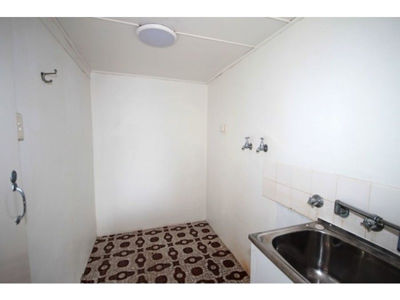 8 West Street, Nowra NSW 2541